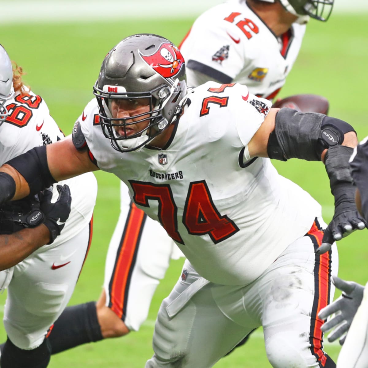 The Trench Warfare Film Room featuring Super Bowl Champion & former Bucs  Pro Bowl LG Ali Marpet