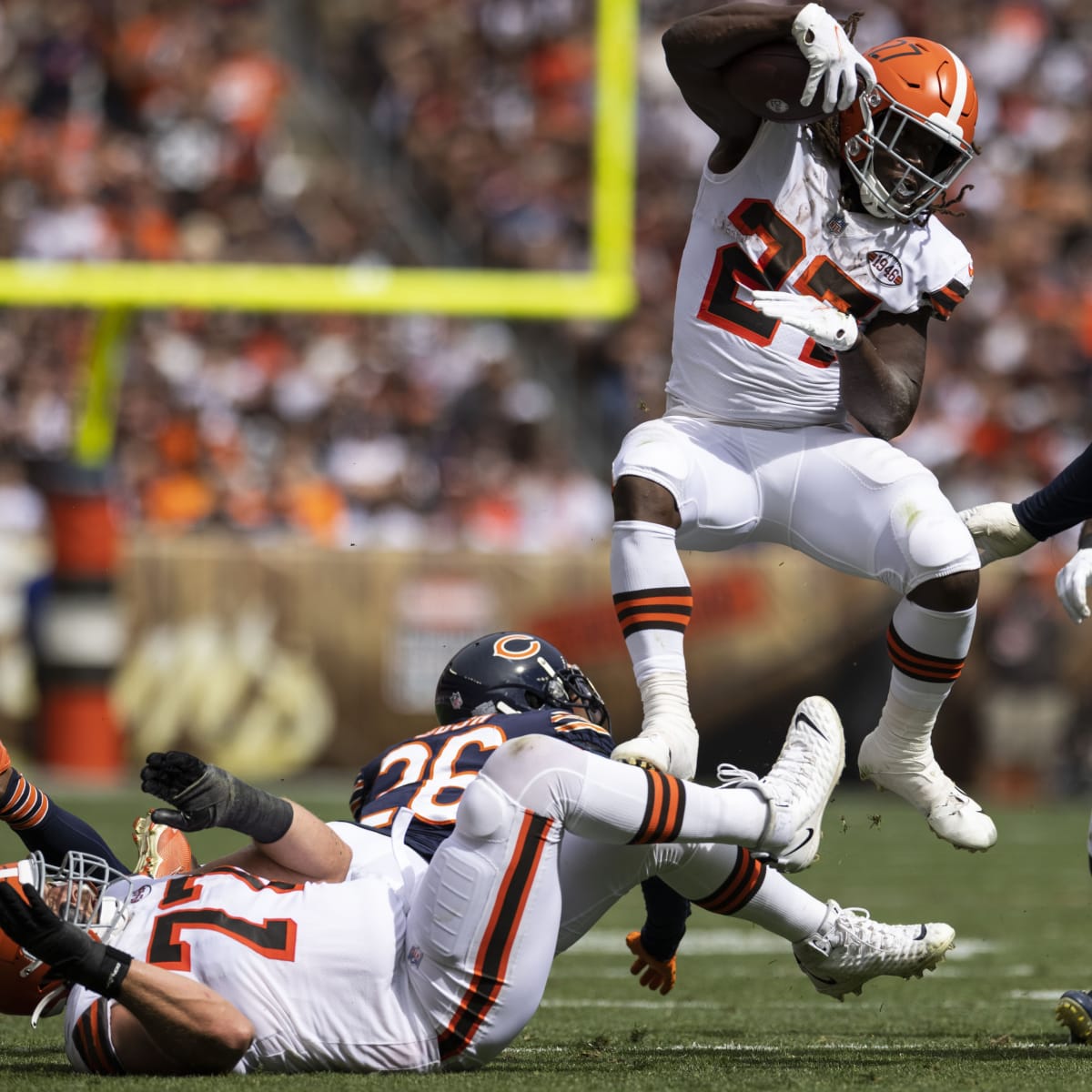 Browns turned to Hunt to jump-start offense against Bears