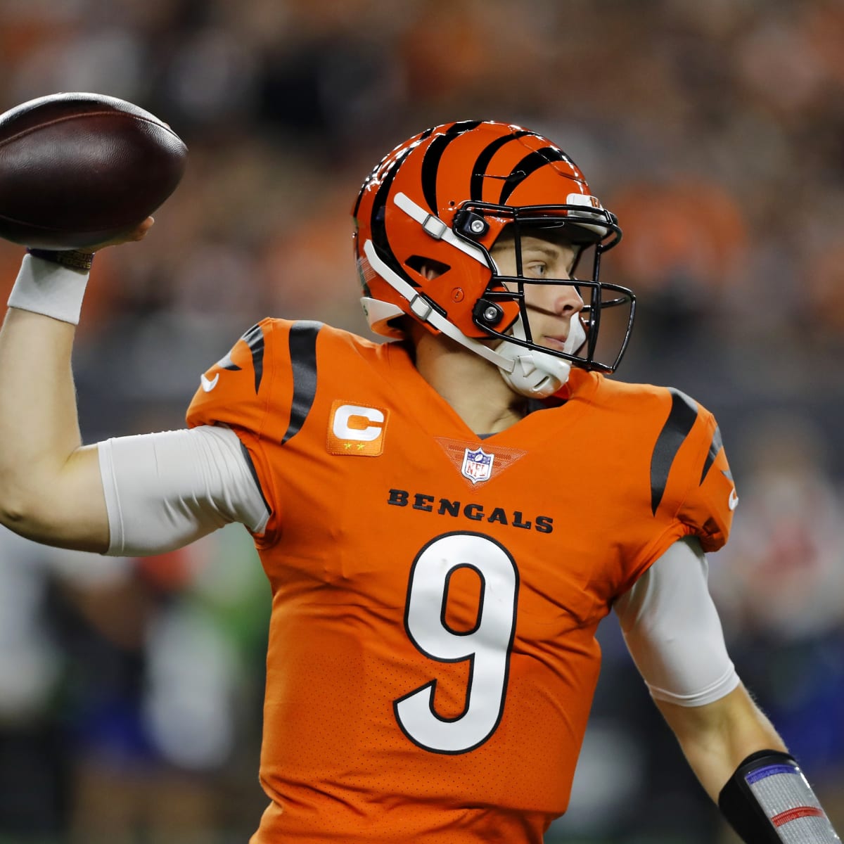 Bengals QB Joe Burrow Wins December 2021 Hickok Belt® Award