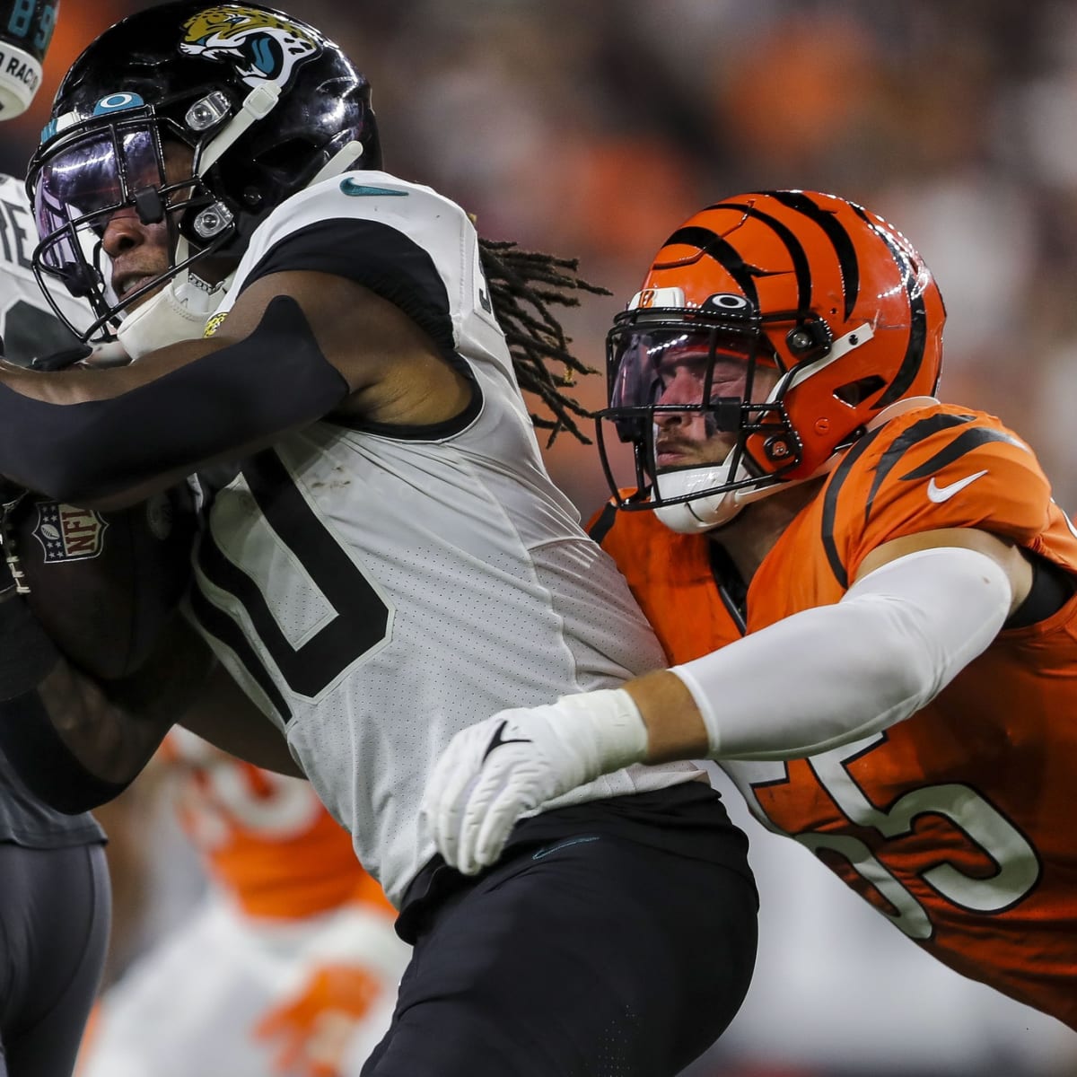 Cincinnati Bengals linebacker Logan Wilson (55) stands in the tunnel prior  to an NFL football game against the Cleveland Browns, Tuesday, Dec. 13,  2022, in Cincinnati. (AP Photo/Jeff Dean Stock Photo - Alamy