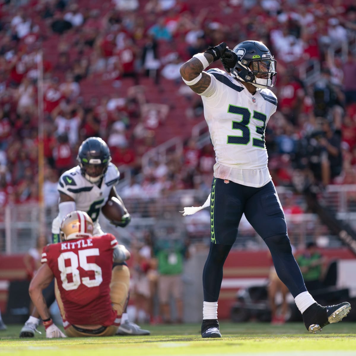 Seahawks Debut Green Practice Jerseys On First Day Of Training Camp