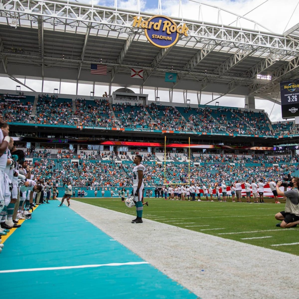 Fans will be allowed to attend Dolphins game on Sunday at Hard