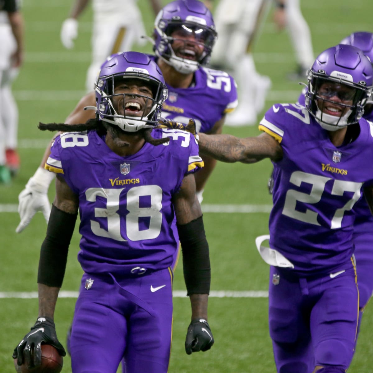 Vikings' Brown finds comfort in familiar surroundings, Sports