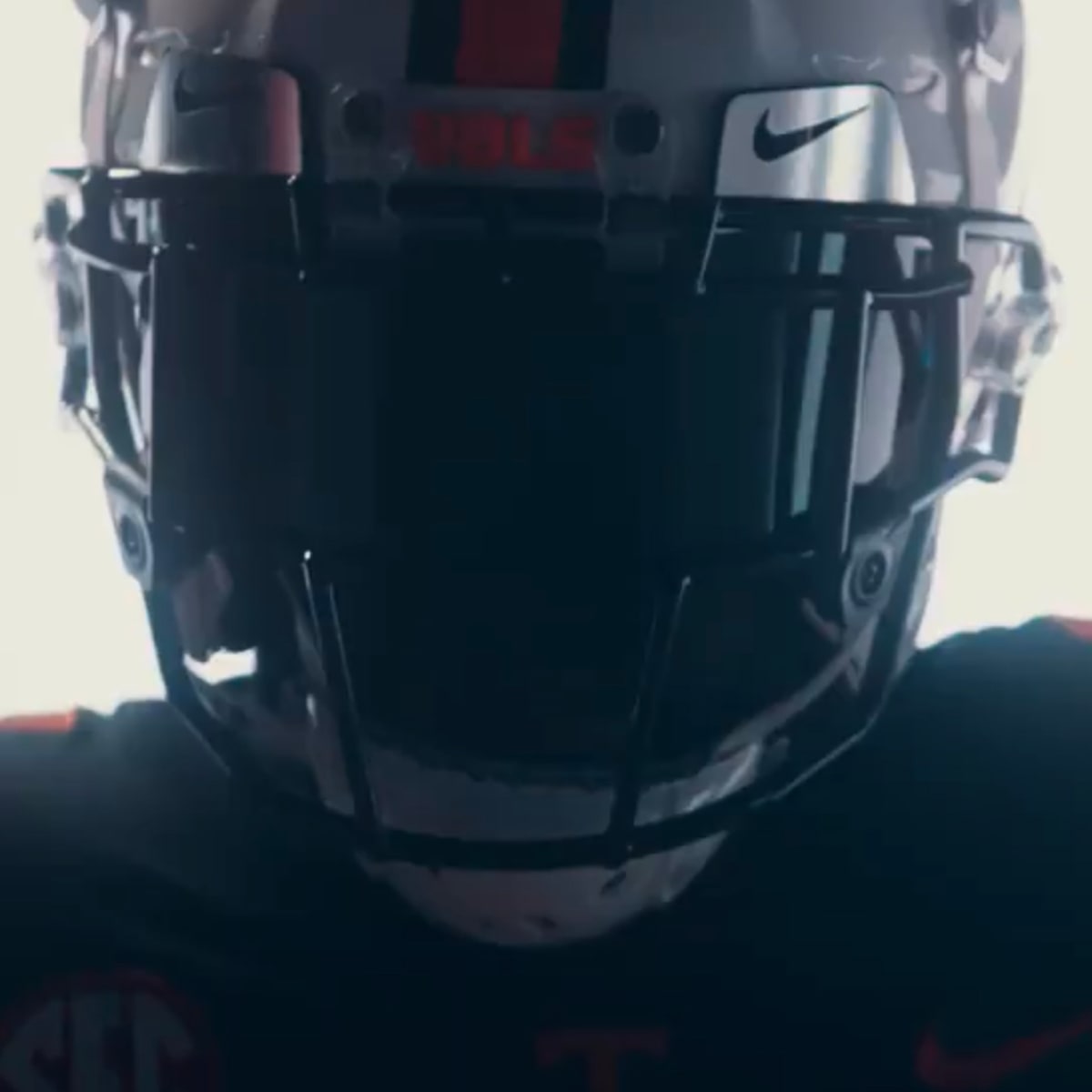 Tennessee Unveils Uniform Combo For Ole Miss - Sports Illustrated