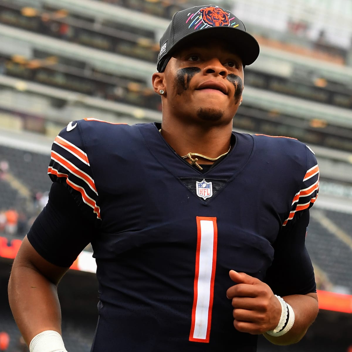 Chicago Bears QB And Ex-Ohio State Buckeye Justin Fields Nominated For  FedEx Air Player of the Week - Sports Illustrated Ohio State Buckeyes News,  Analysis and More