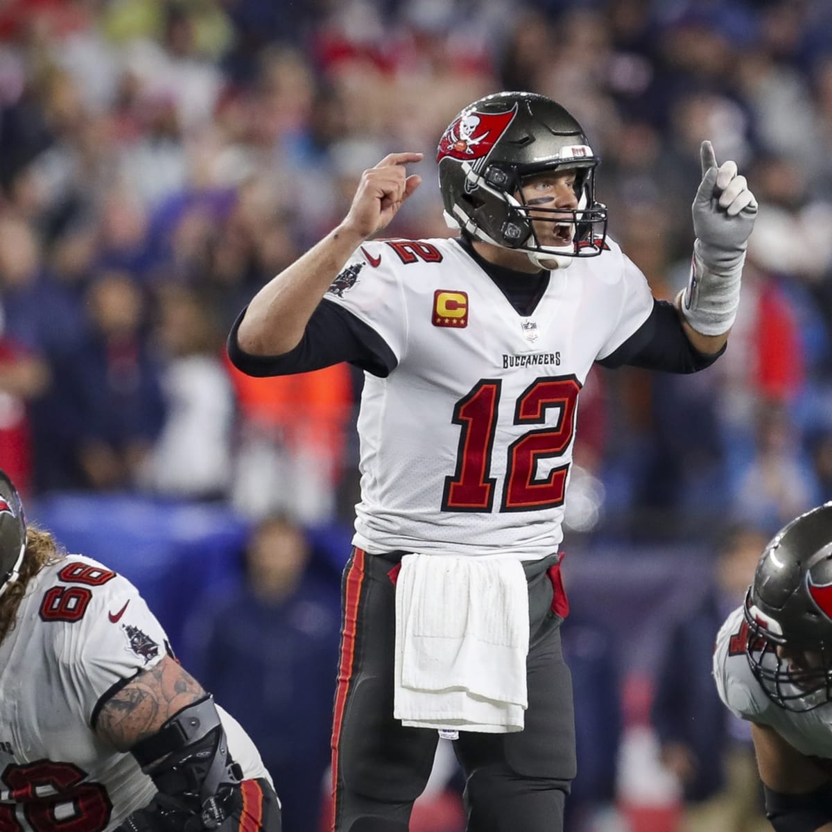 Miami Dolphins training camp 2022: Miami Dolphins defense frustrates Tampa  Bay Buccaneers quarterback Tom Brady throughout Wednesday's joint practice  : r/buccaneers