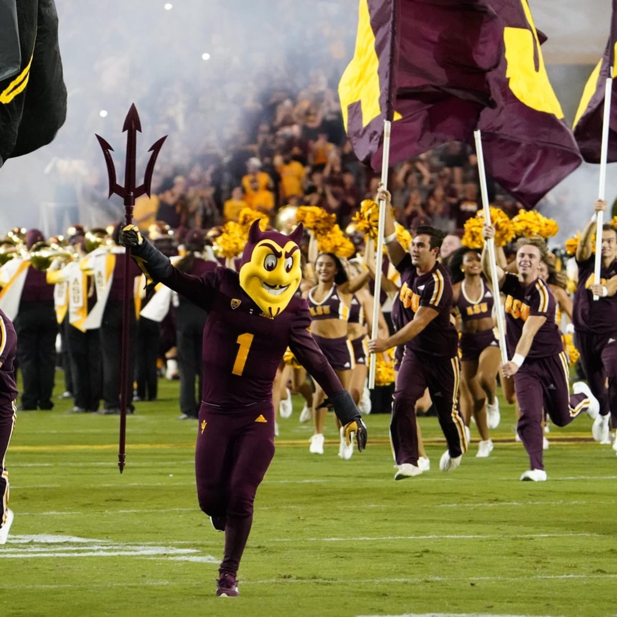 ASU Football: Defensive coordinator Antonio Pierce no longer employed by  football program - House of Sparky