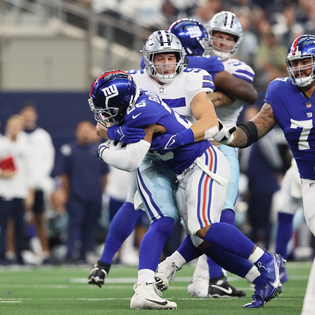 New York Giants RB Saquon Barkley Exits Cowboys Game with An Ankle Injury -  Sports Illustrated New York Giants News, Analysis and More