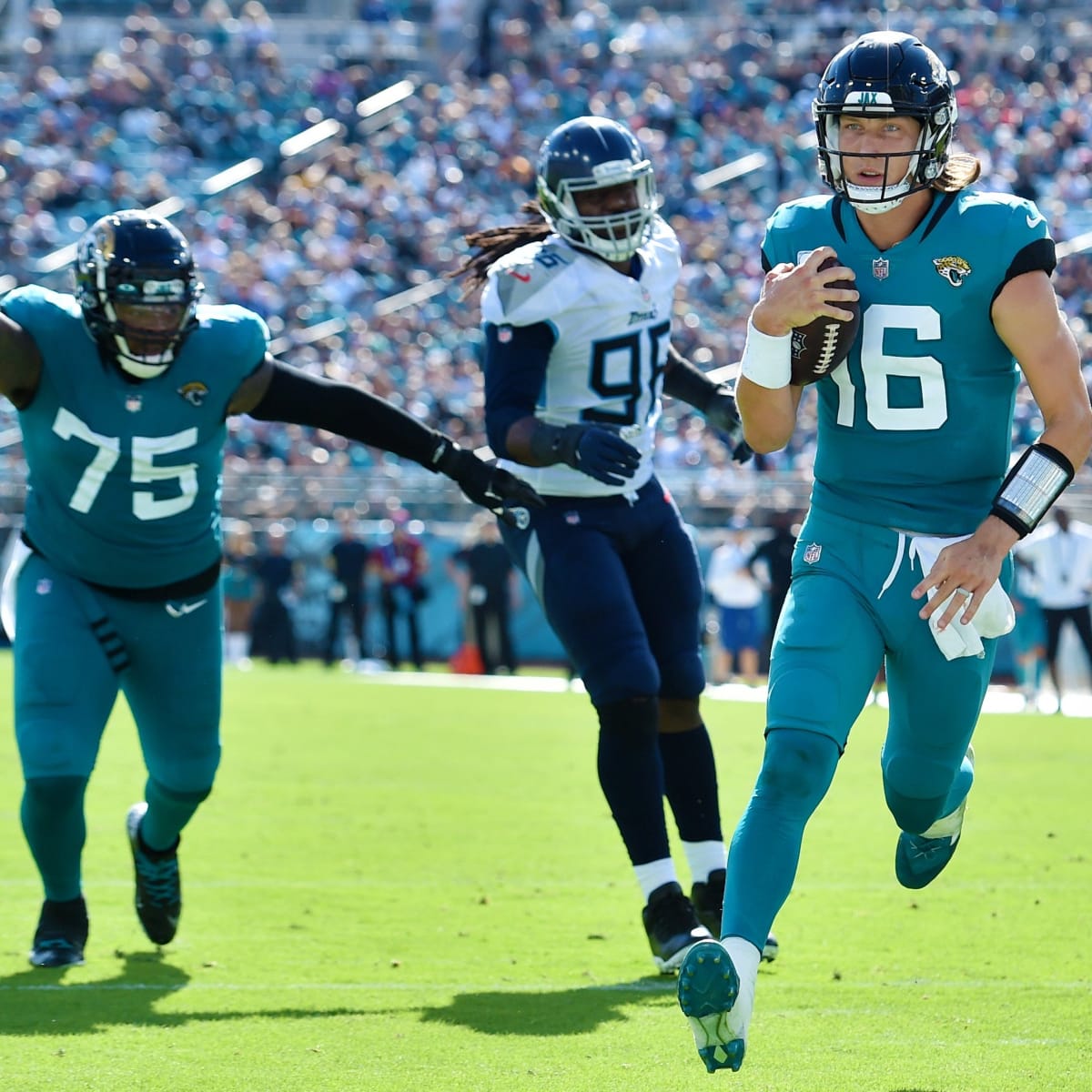 Jacksonville, FL, USA. 7th Jan, 2023. Jacksonville Jaguars safety Rayshawn  Jenkins (2) is introduced before a game against the Tennessee Titans in  Jacksonville, FL. Romeo T Guzman/CSM/Alamy Live News Stock Photo 