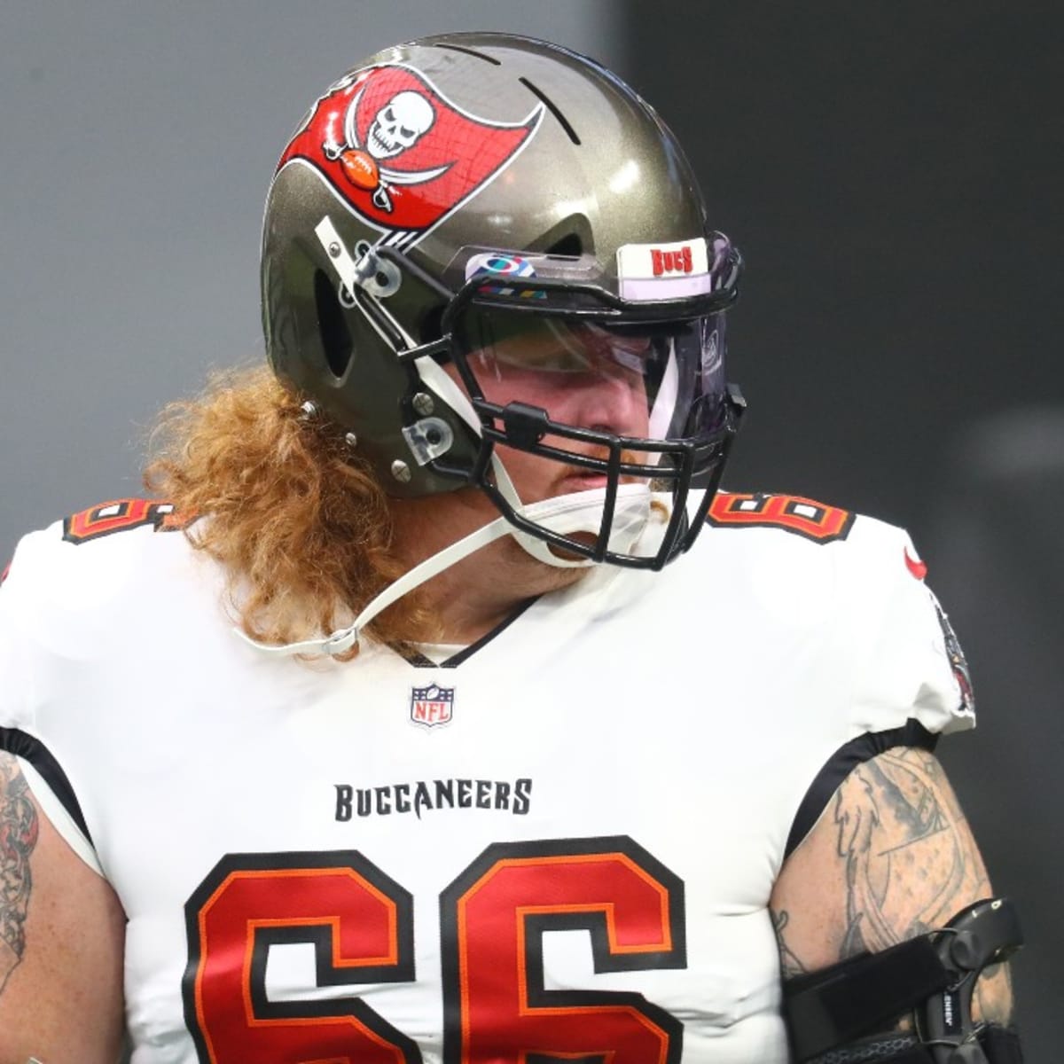 Tampa Bay Buccaneers resign Ryan Jensen