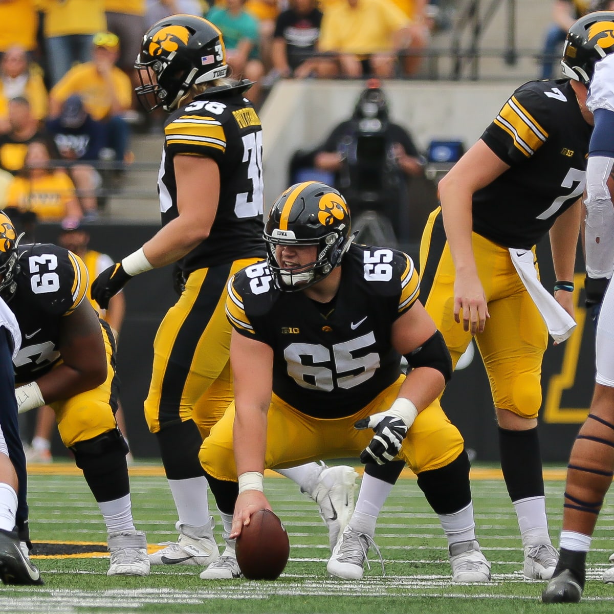 Iowa Football: Linderbaum, Wirfs among PFF's All-College Team