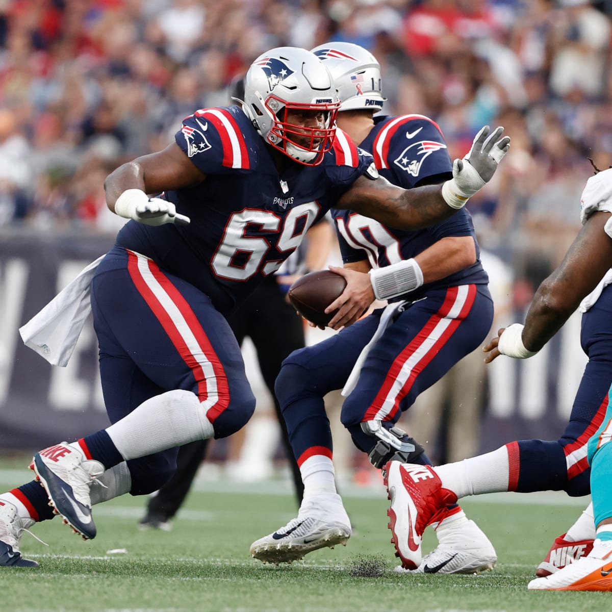 ESPN analyst rips Patriots' offseason after crazy Shaq Mason trade