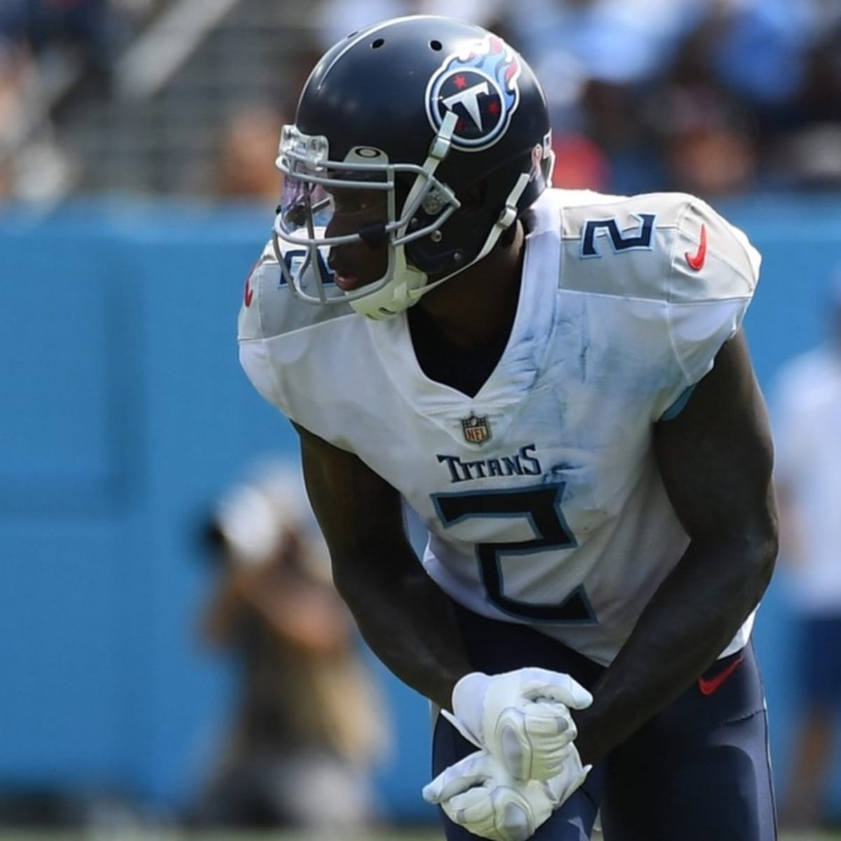 Tennessee Titans' Julio Jones indicates he'll play against Buffalo Bills