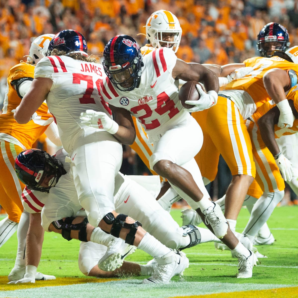 Vanderbilt falls apart in second half, loses to Ole Miss 52-28 - The  Vanderbilt Hustler