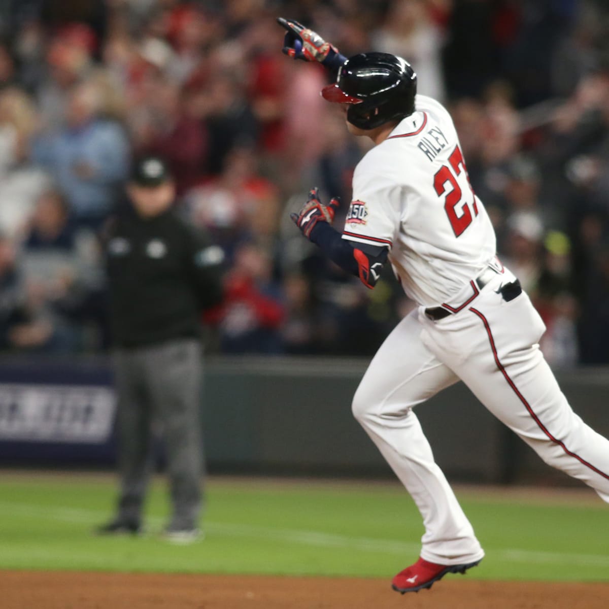 Braves-Dodgers: Austin Riley slams walk-off single for NLCS Game 1 win -  Sports Illustrated