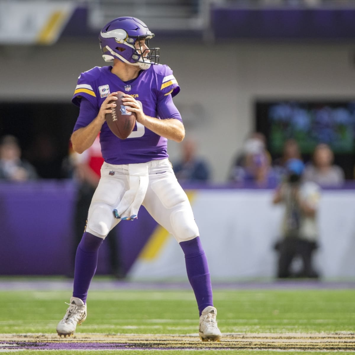 Analyzing Kirk Cousins' future as big contracts swirl around, but don't  include, the Vikings QB