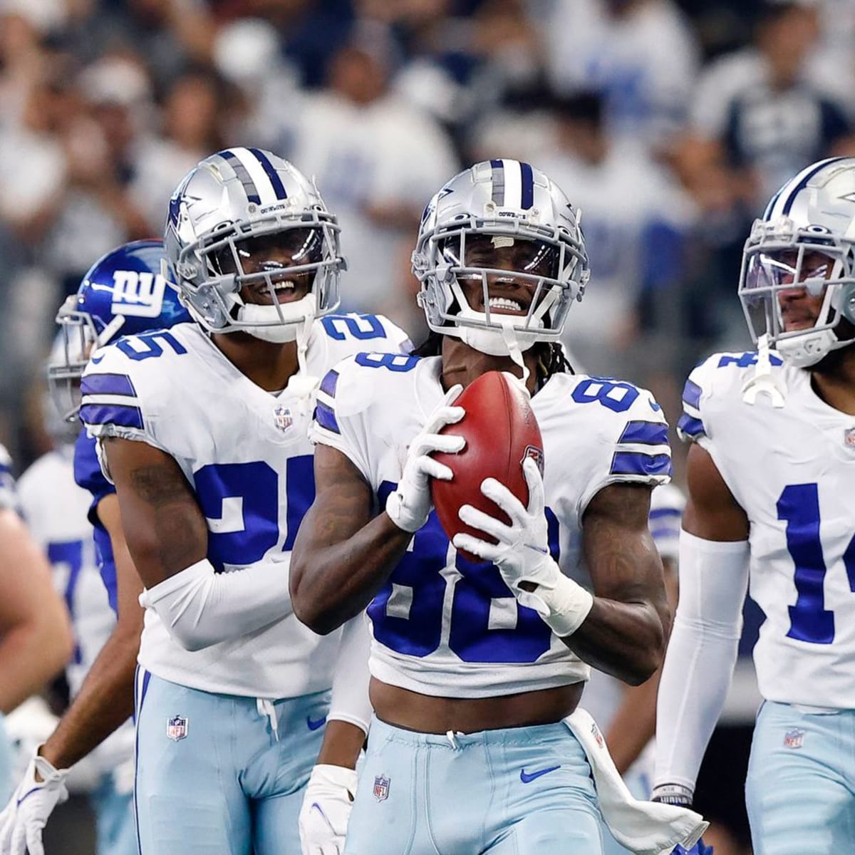 First team shines in Dallas Cowboys win over Rams, 14-10