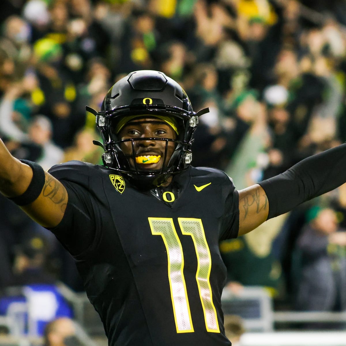 ESPN College Football on X: Oregon hands UCLA its first loss of