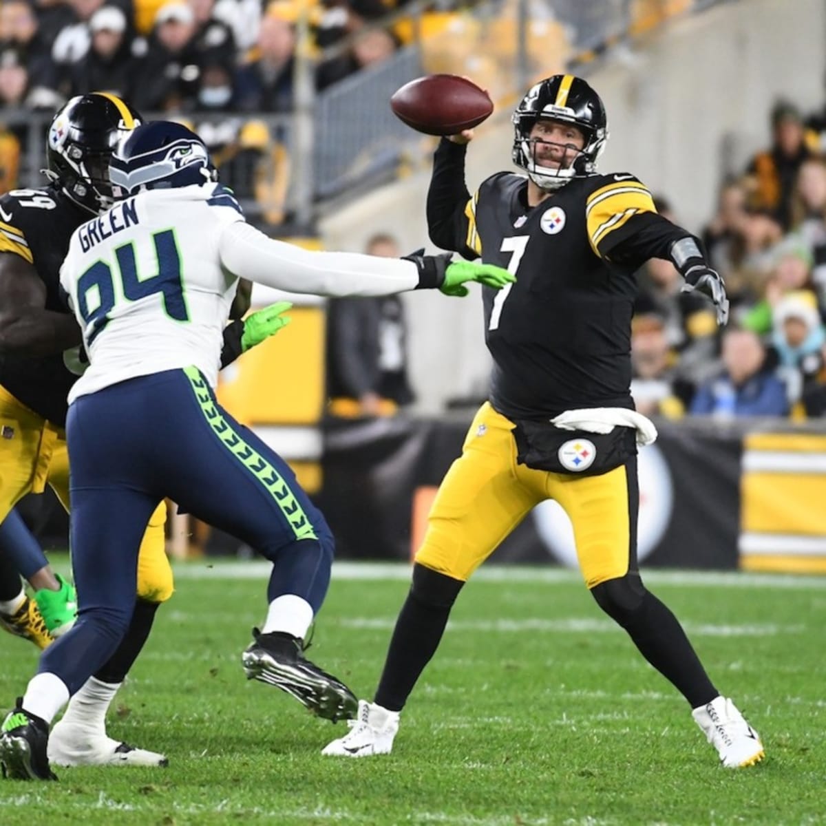 Watt forces fumble in overtime, Steelers edge Seahawks 23-20