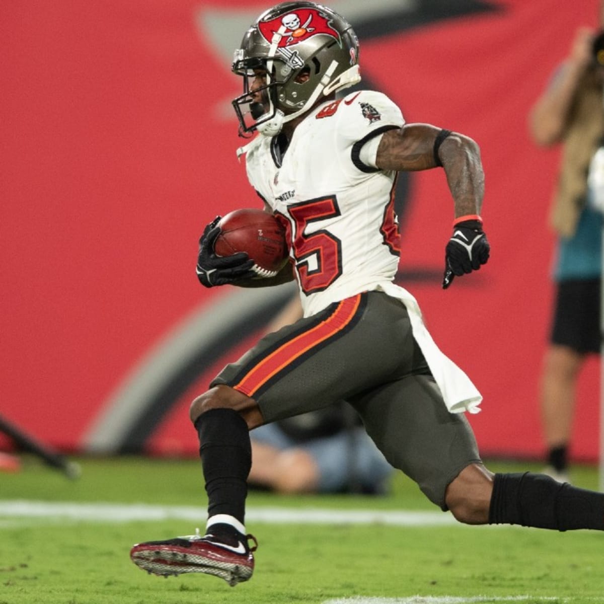 Tampa Bay Buccaneers wide receiver Jaydon Mickens in action during