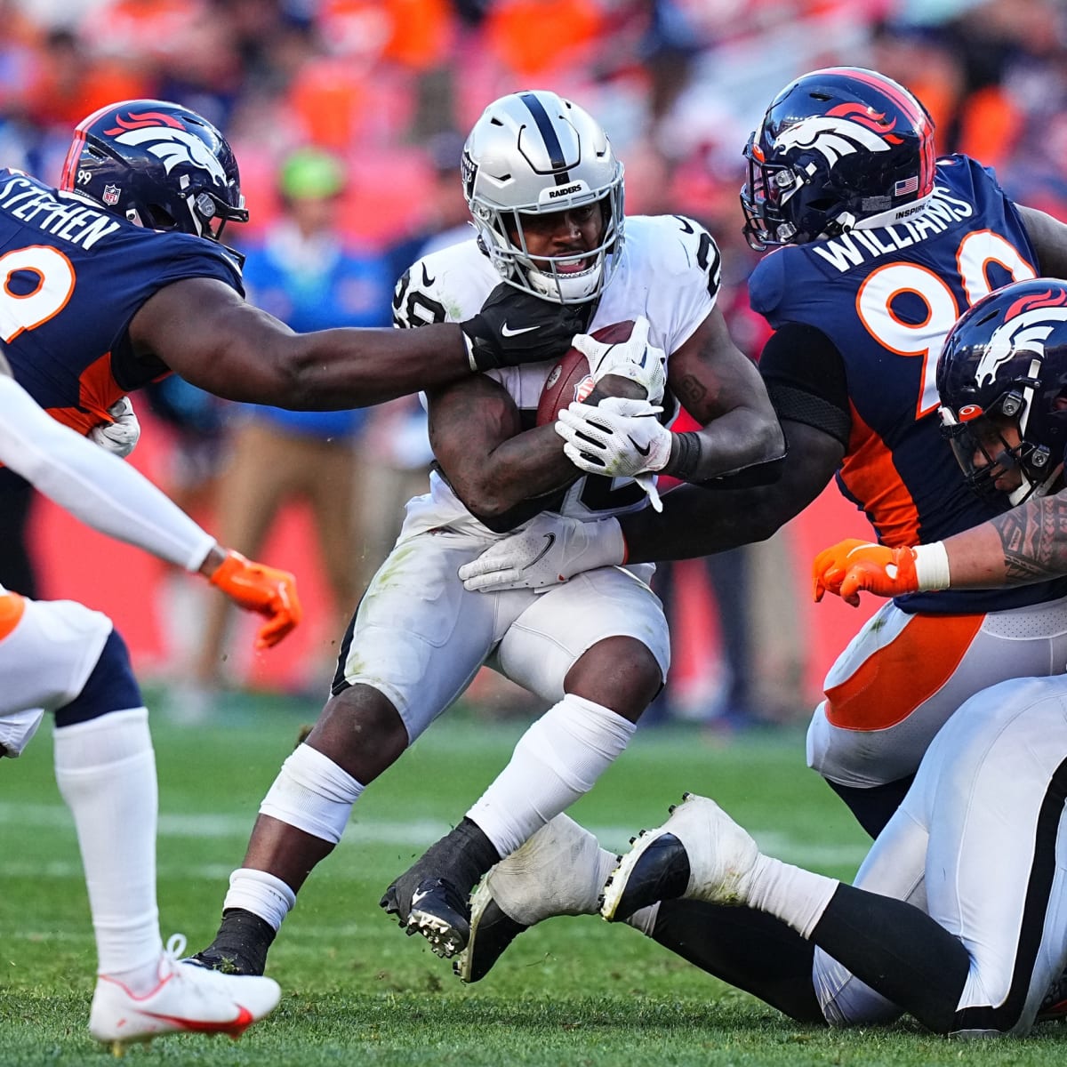 Denver Broncos Player Grades From Week 1's Bitter 17-16 Loss to Las Vegas  Raiders - Sports Illustrated Mile High Huddle: Denver Broncos News,  Analysis and More