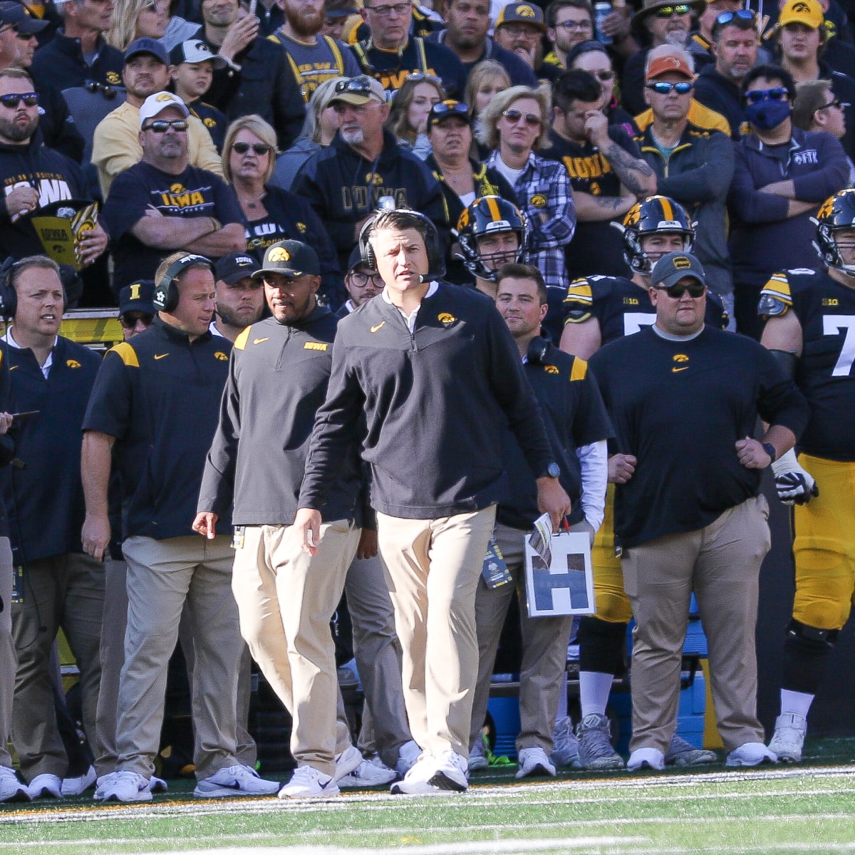 Eric Steinbach to join Hawkeyes as honorary captain for home opener