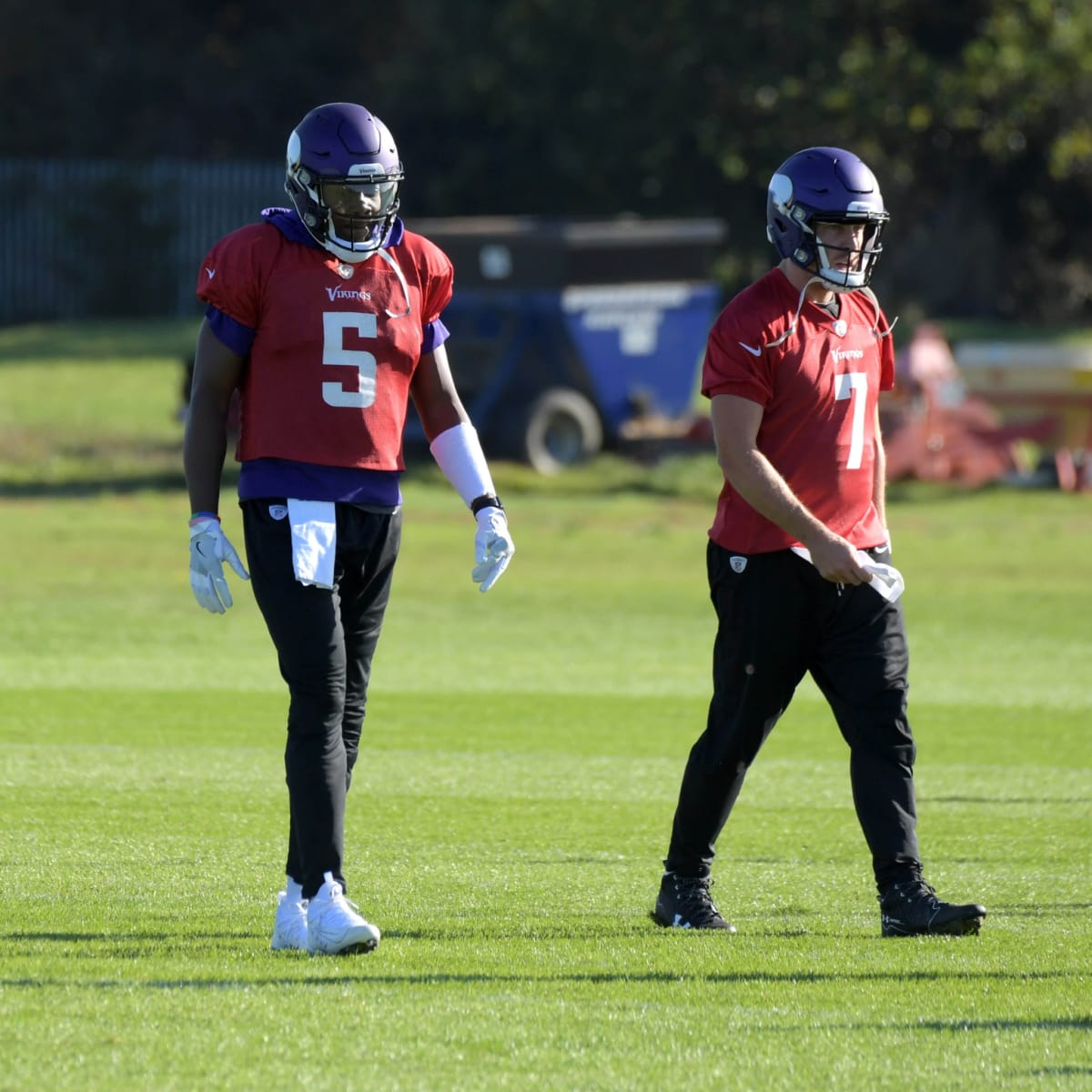 Vikings have tough decision between Teddy Bridgewater, Case Keenum