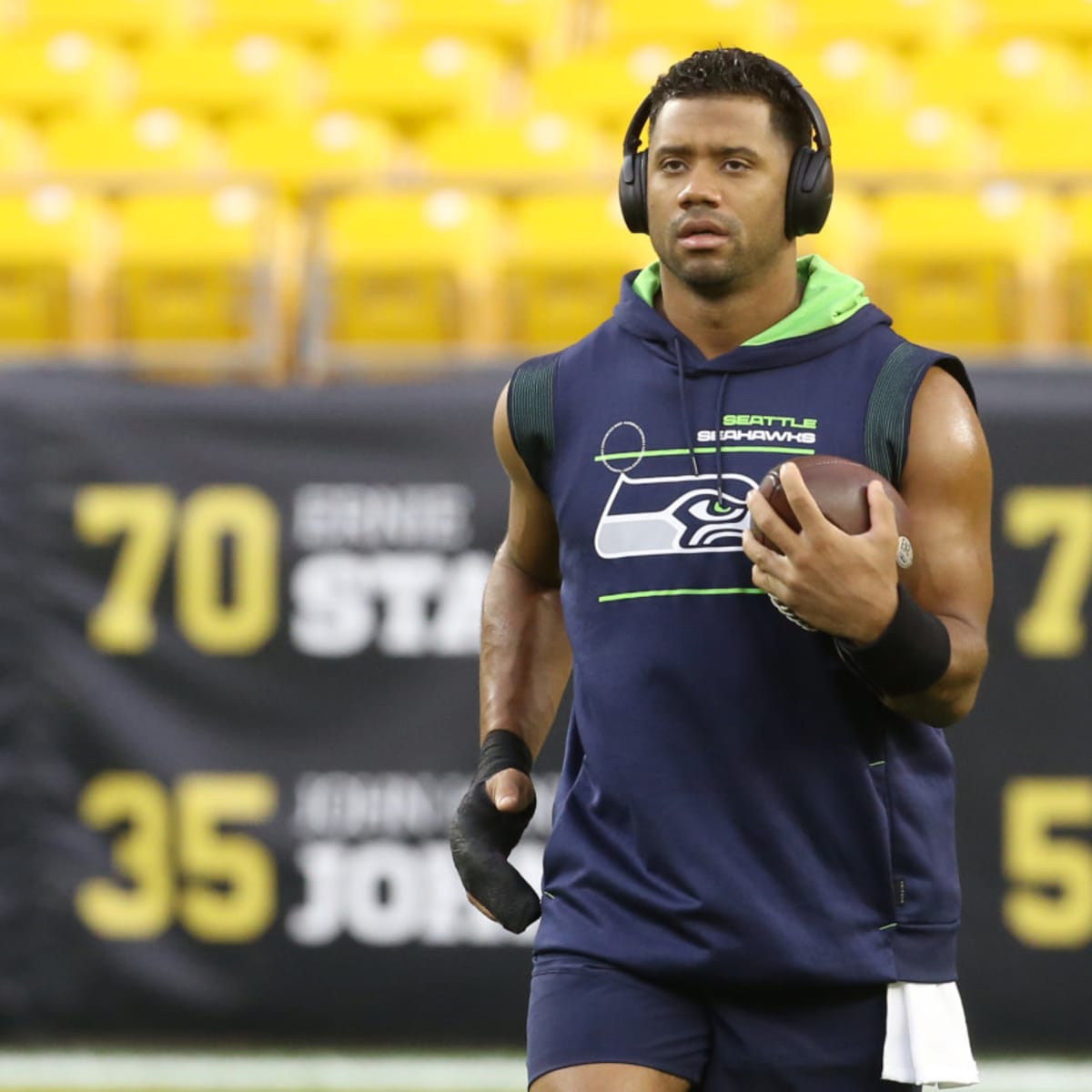 Seahawks QB Russell Wilson 'making progress' in his recovery from