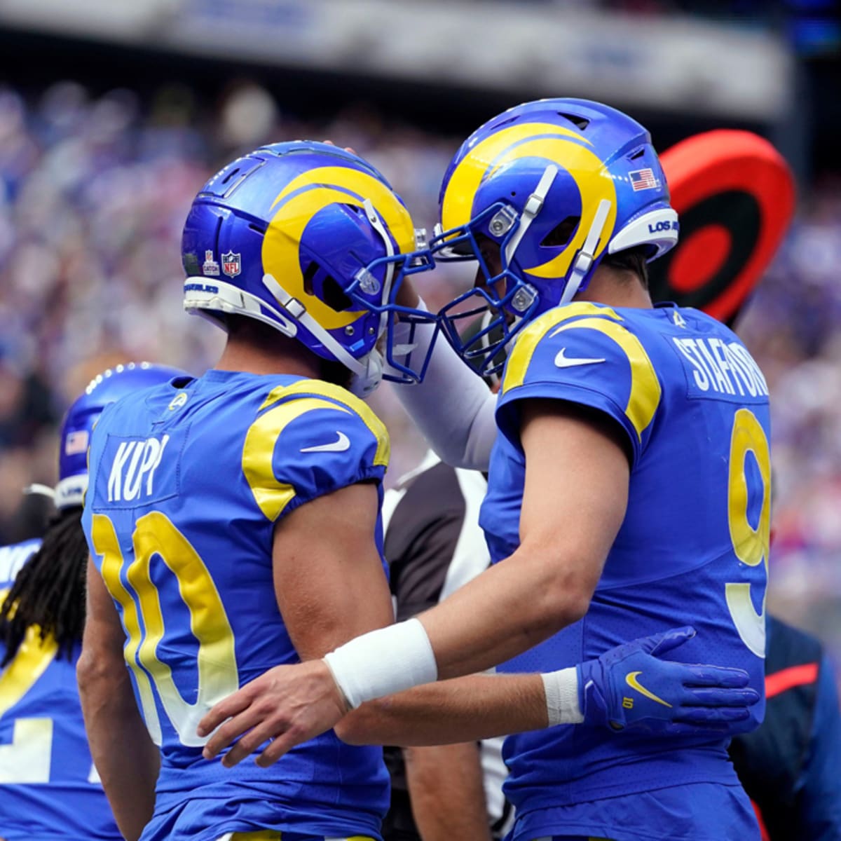 Rams, Matthew Stafford take care of ball and Cardinals