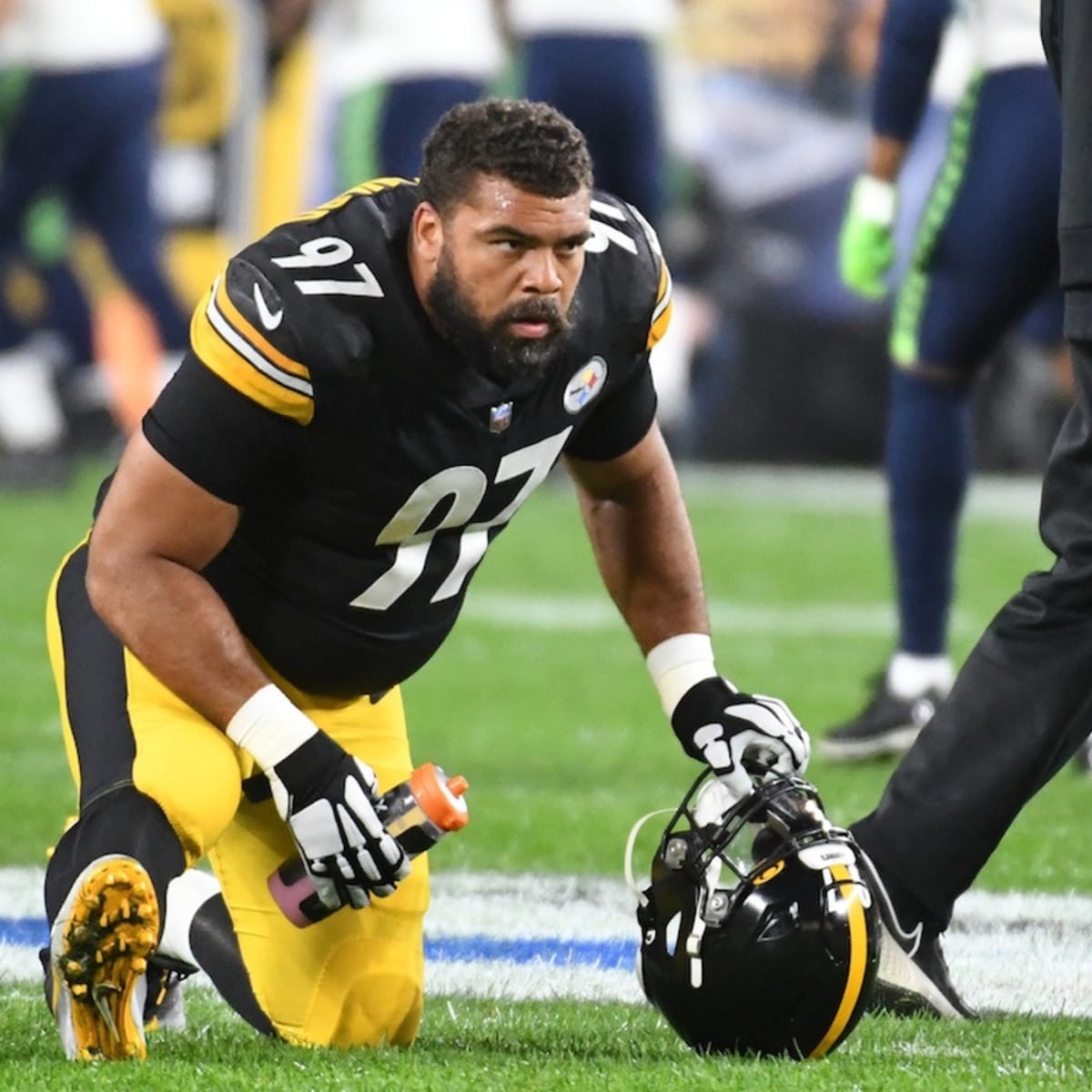 Pittsburgh Steelers: Troy Polamalu Trades Terrible Towel for Fan's Seahawks  Jersey - Sports Illustrated Pittsburgh Steelers News, Analysis and More