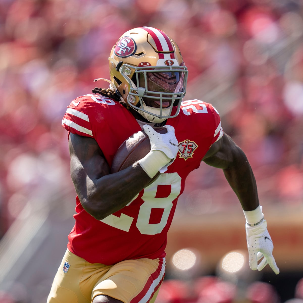 49ers' Shanahan explains Sermon's healthy scratch; Aiyuk's limited