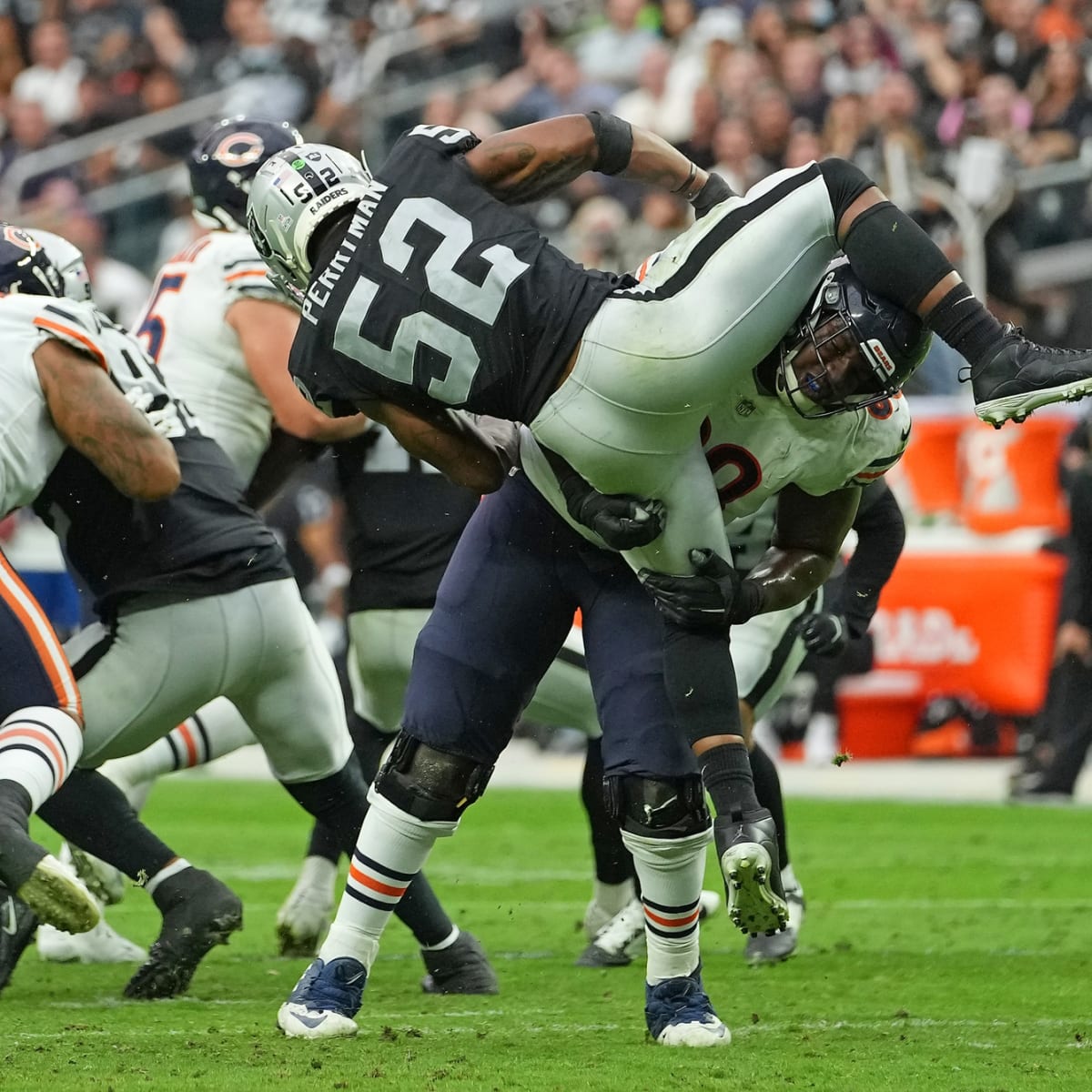 Raiders news: Las Vegas trade for linebacker Denzel Perryman