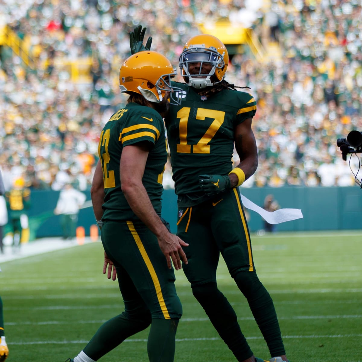 10 cool images from the Packers' easy 24-10 win over Washington