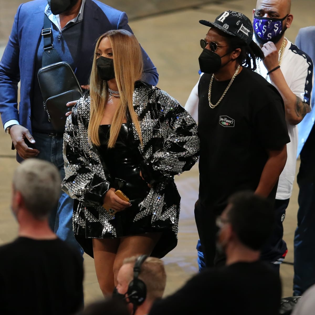 WATCH: Jay-Z's Reaction To Kyrie Irving's Shot - Fastbreak on FanNation