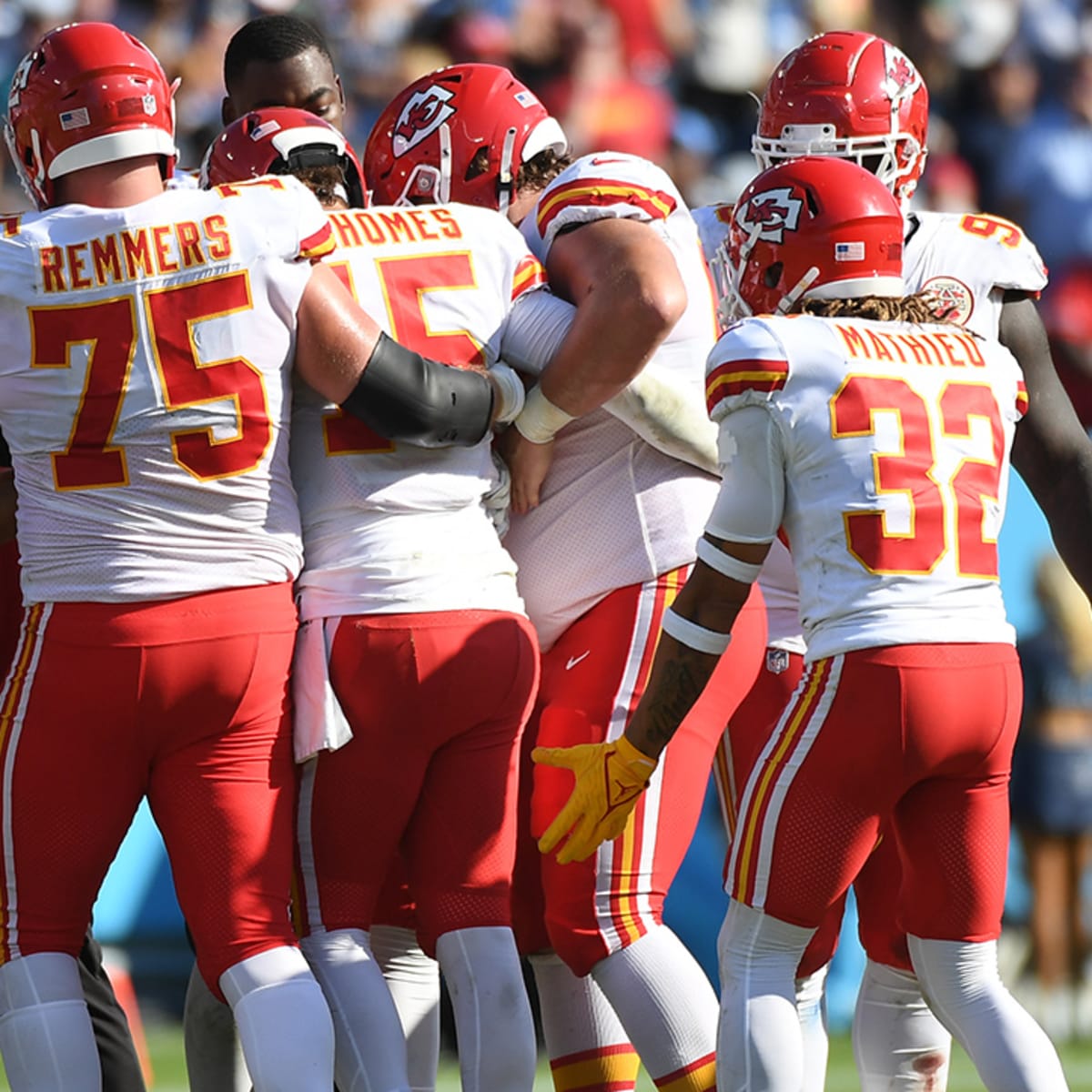 Broncos blowout Chiefs, grab top seed in AFC