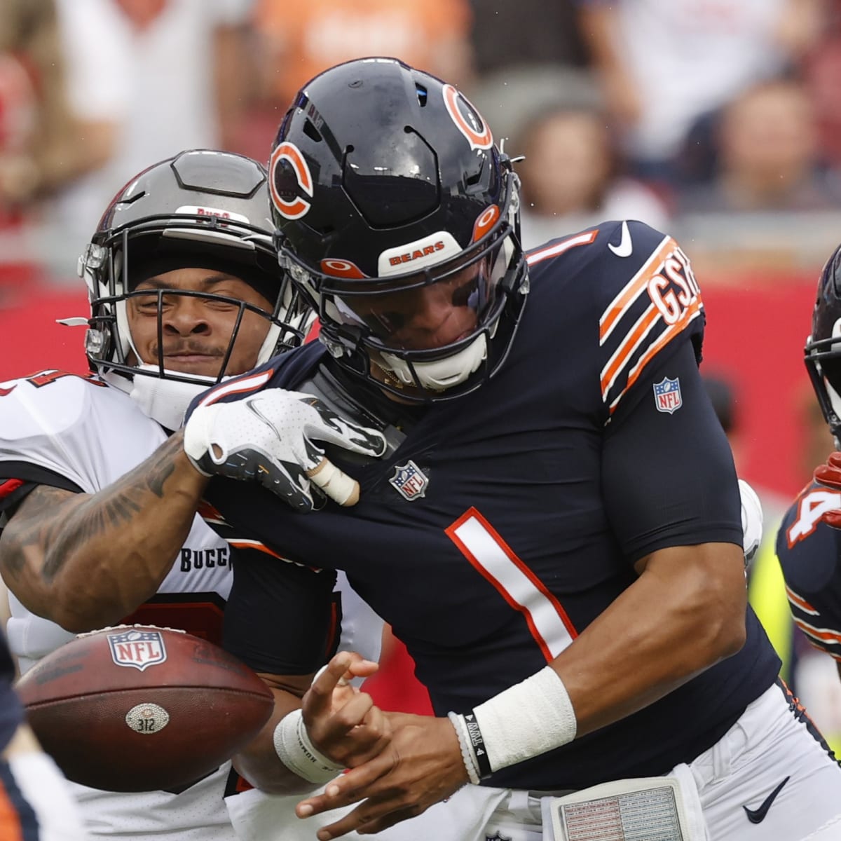 Chicago Bears fans react to Tampa Bay loss, Justin Fields' game play