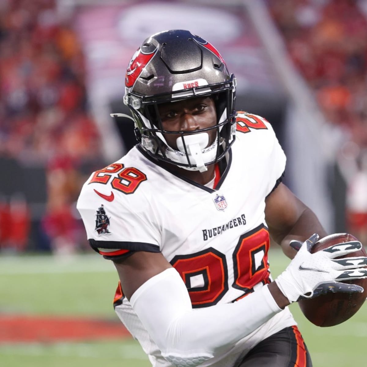 Antonio Brown Plays More Than Expected in Debut With Tampa Bay Buccaneers -  Tampa Bay Buccaneers, BucsGameday