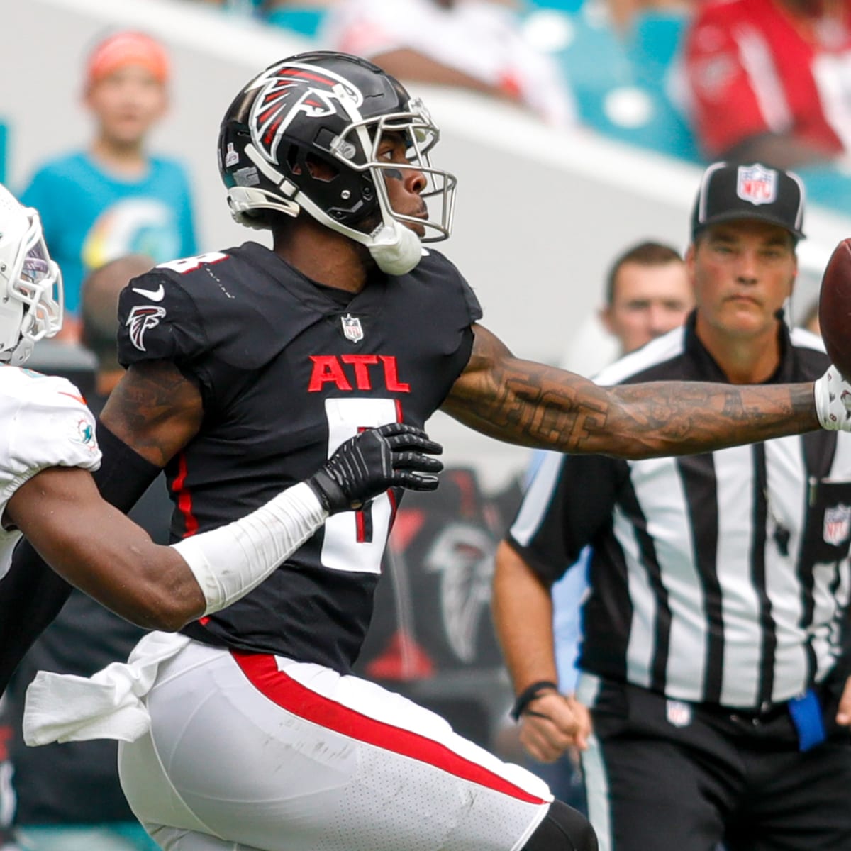 Rookie TE Pitts off to dynamic start with improved Falcons - The San Diego  Union-Tribune