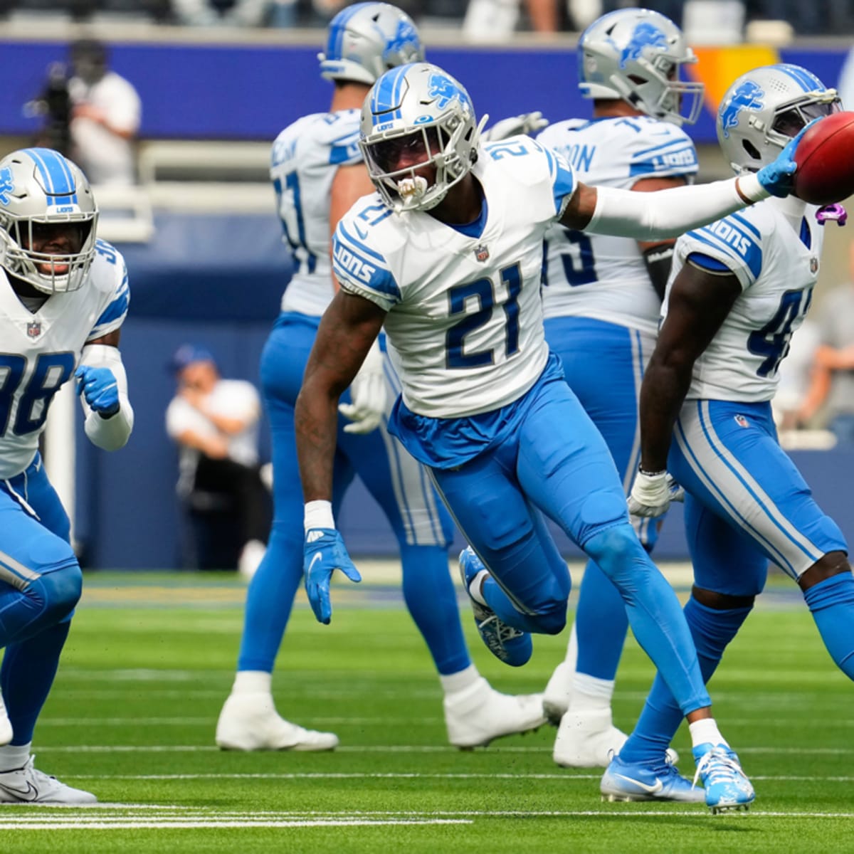 Lions news: Tracy Walker signs 3-year $25 million deal with Detroit