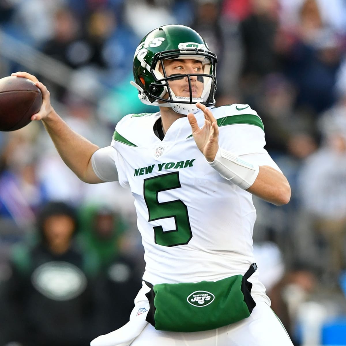 QB Mike White, who started hot again for Jets, left game vs. Colts