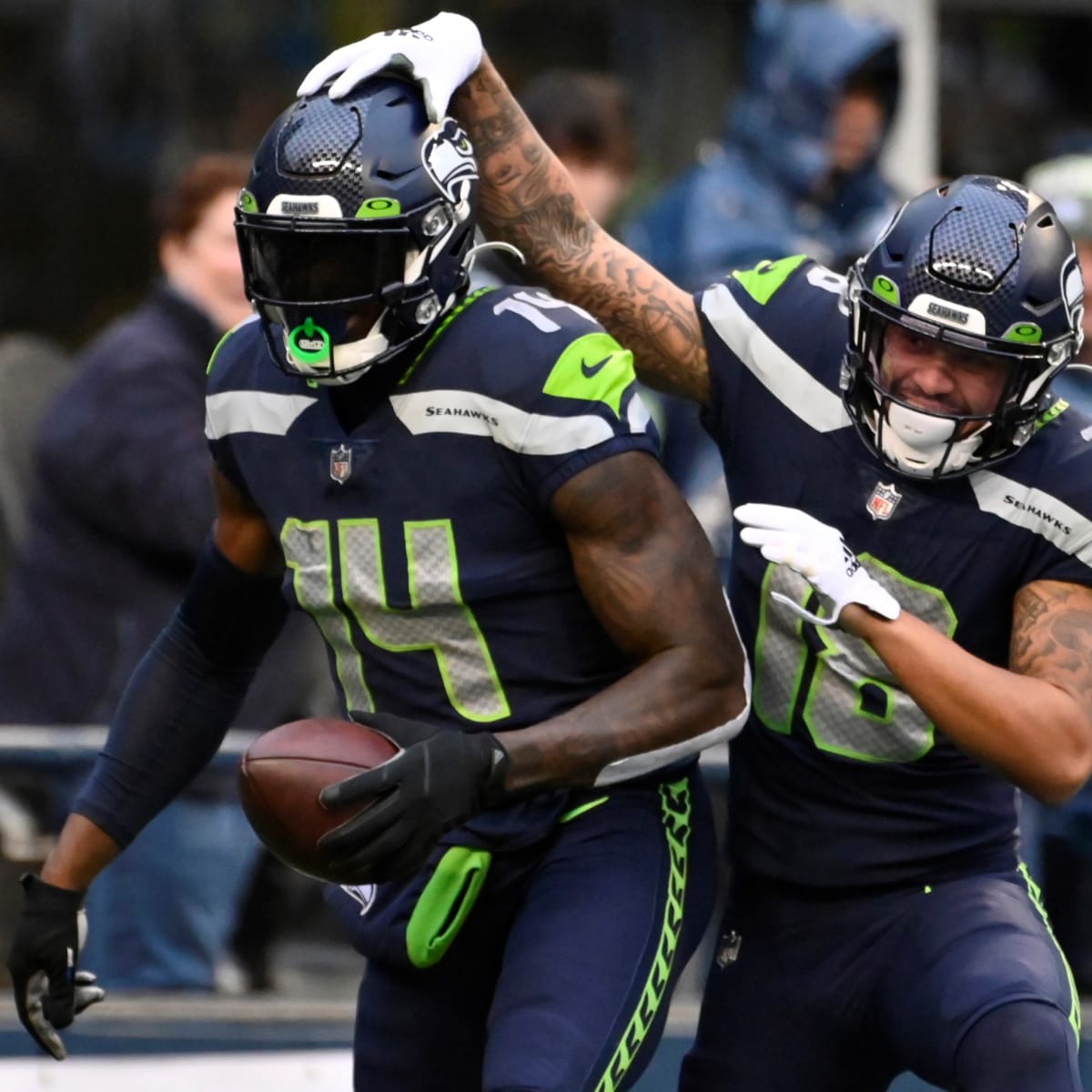 2023 Week 3 Seahawks vs. Panthers Geno Smith Throws 20-yard Pass to DK  Metcalf Highlight