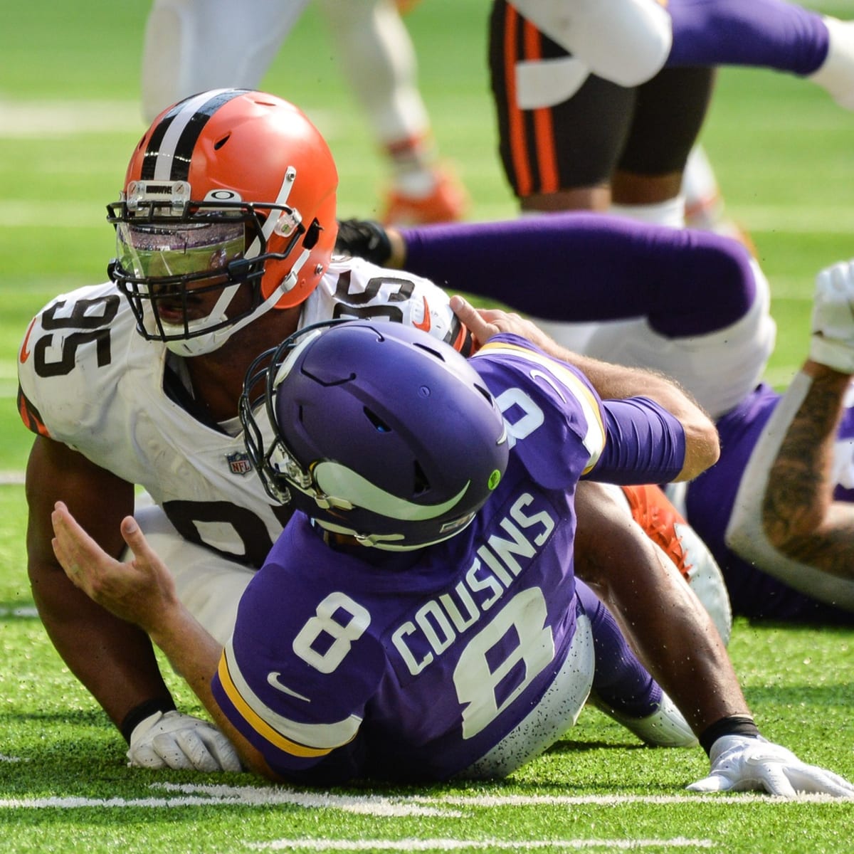 LOOK: Browns DE Myles Garrett decorates lawn with gravestones of