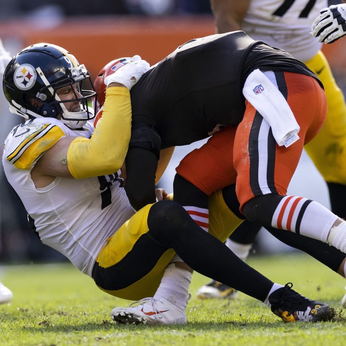 NFL on X: .@steelers vs. @Browns. Which AFC North team is getting