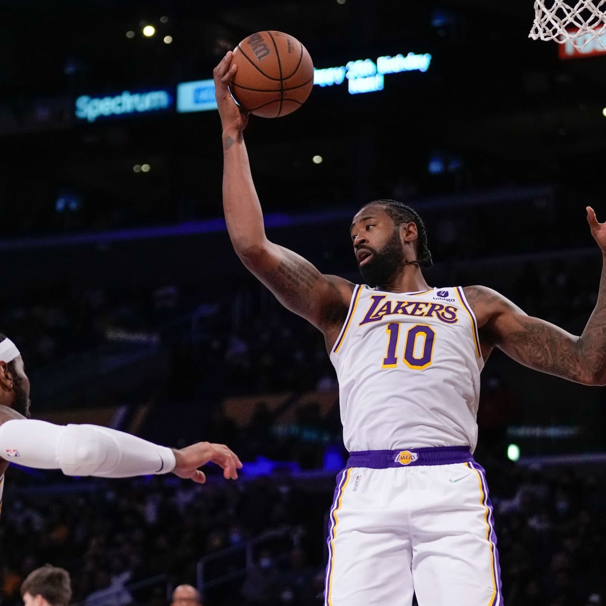 bibliotekar kopi grå Lakers: Why It's Time For LA To Permanently Bench DeAndre Jordan - All  Lakers | News, Rumors, Videos, Schedule, Roster, Salaries And More