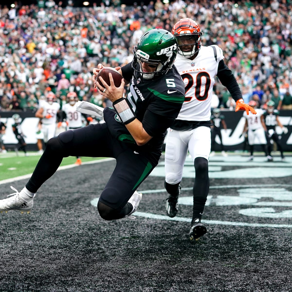 Cincinnati Bengals Blow Late Lead, Collapse Against New York Jets in The  Big Apple - Sports Illustrated Cincinnati Bengals News, Analysis and More