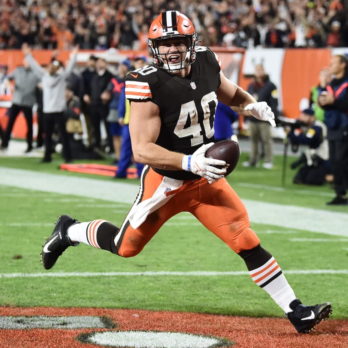 Johnny Stanton's journey from QB, to LB, to TE, and now FB continues in  Cleveland