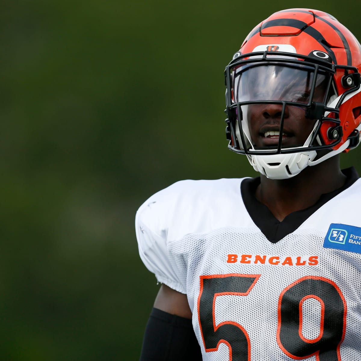 Cincinnati Bengals - Pen to paper! We've agreed to terms with LB Akeem  Davis-Gaither.