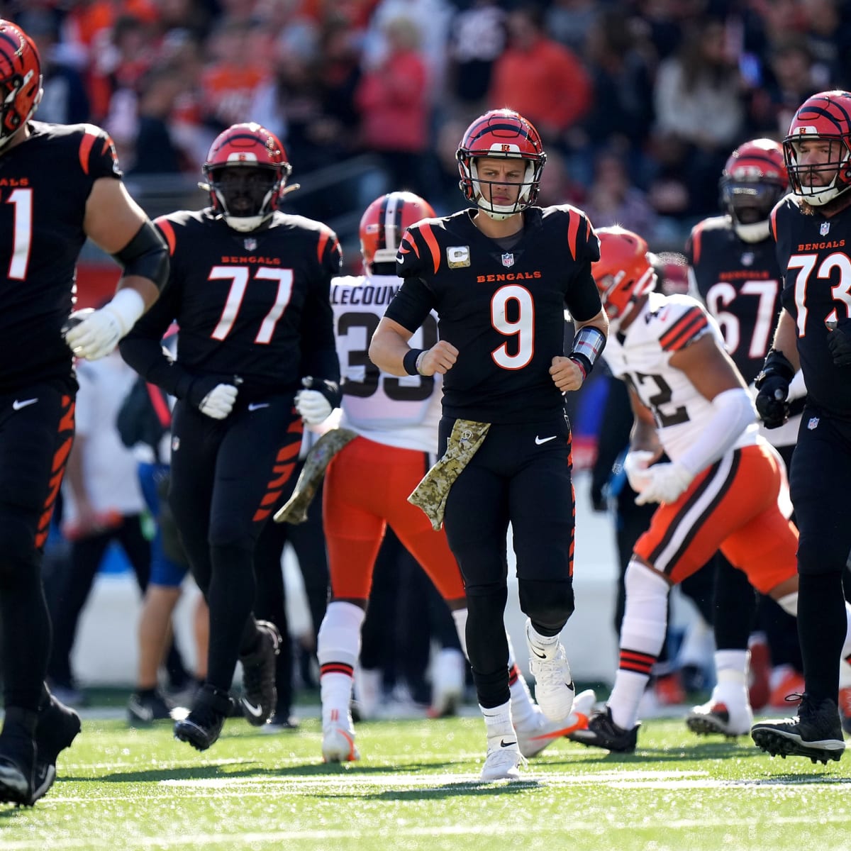 Cincinnati Bengals QB Joe Burrow iced out O-line with custom watches - ESPN