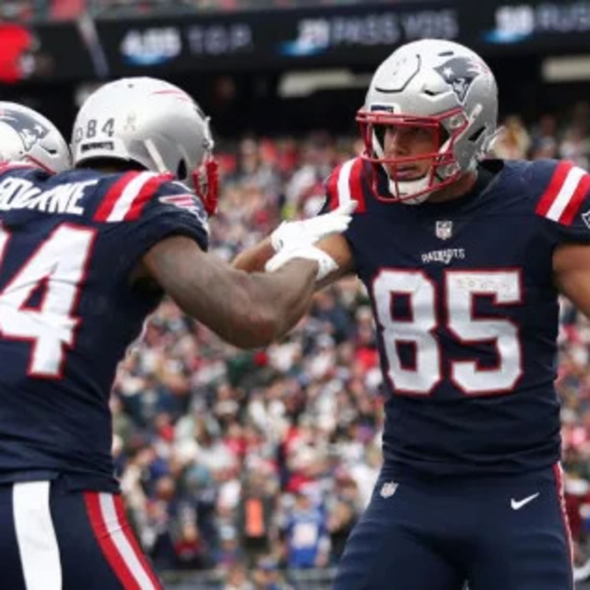 Patriots offense looks mortal, but defense make Browns cough it up (10  things we learned) 