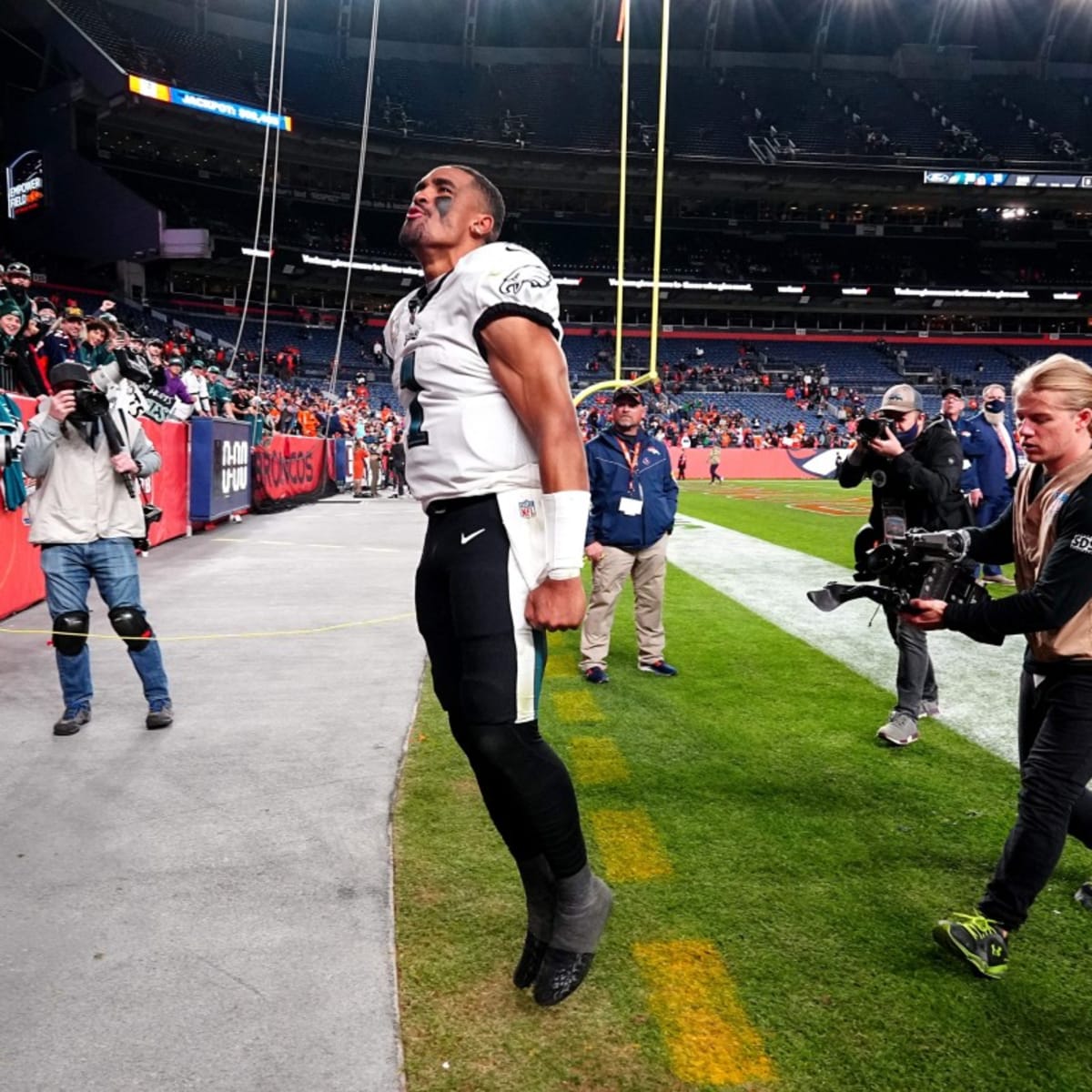 Eagles-Broncos final score: Philadelphia wins in Denver, 30-13